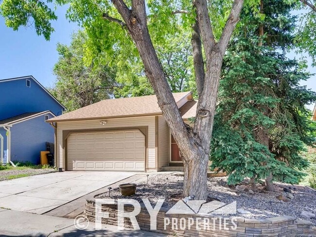 Photo - 18979 E Mercer Dr House