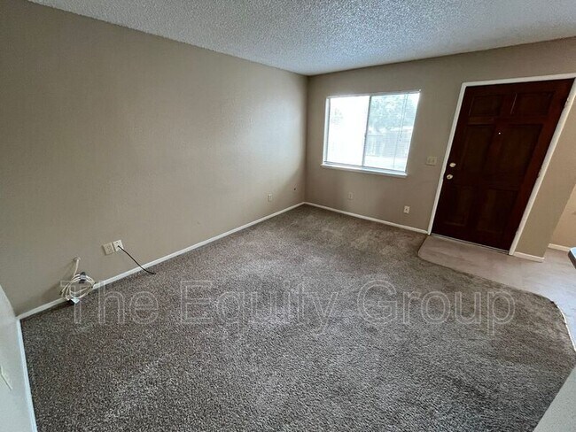 Foto del edificio - 2941 W Caldwell Ave