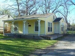 Building Photo - 3433 Nies St