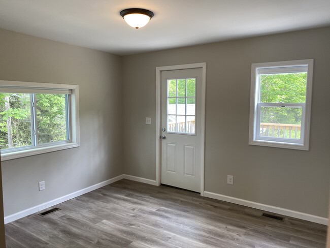 Dining room - 41 Roberts Ave