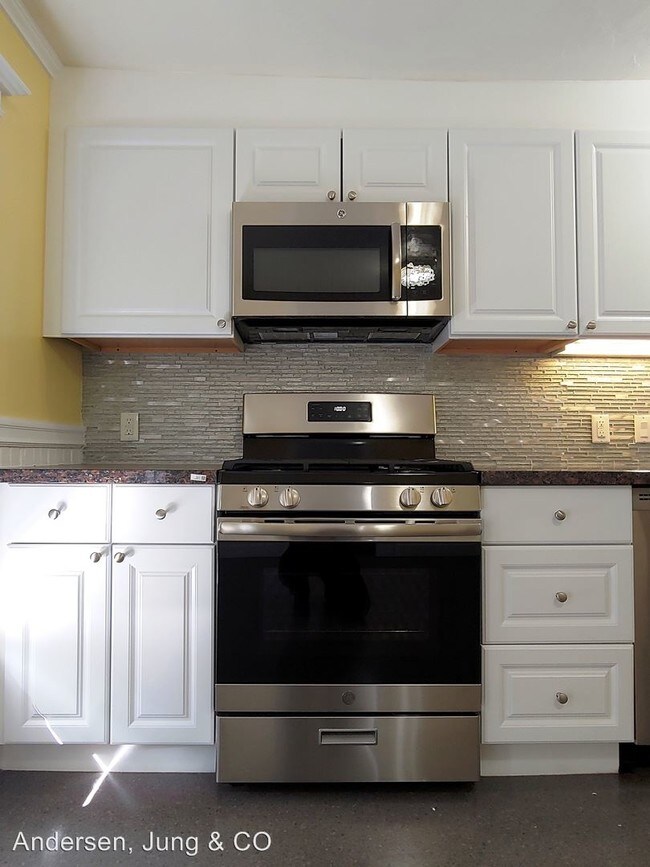 Foto del edificio - 1 br, 1 bath House - 645 Elizabeth Street #B