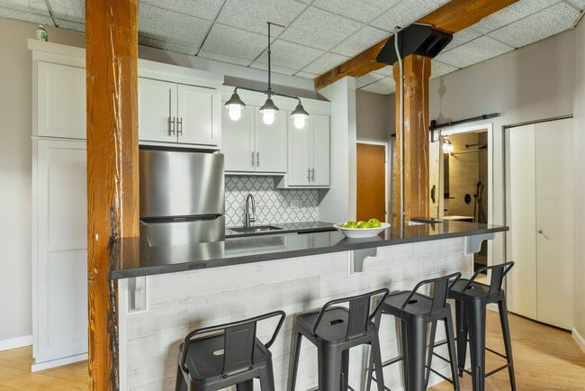Foto del edificio - 222 Williams St E