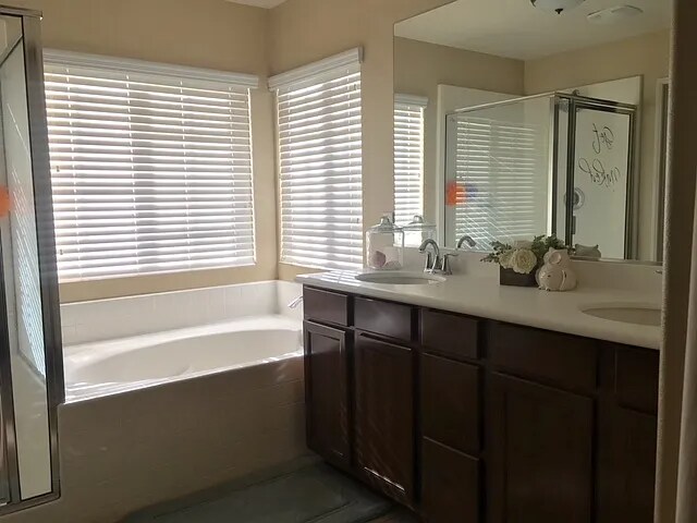 Foto del edificio - 2329 Driftwood Dr