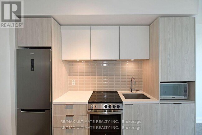 Photo du bâtiment - 70 Annie Craig Dr