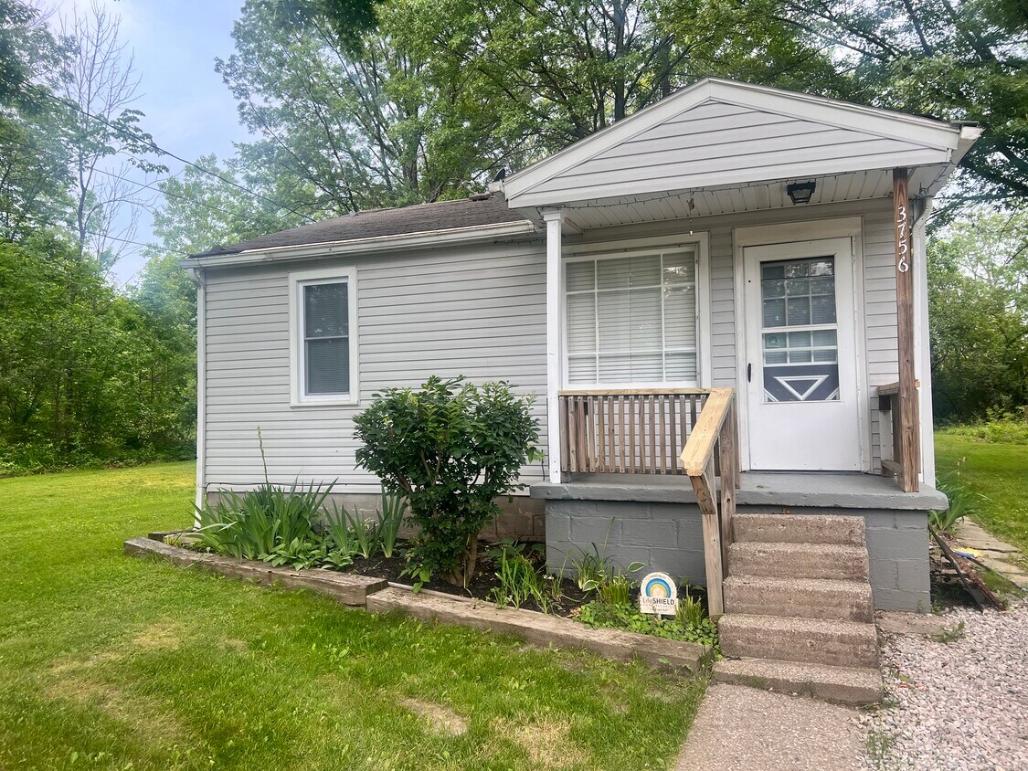 Foto principal - 3756 Denver Ave