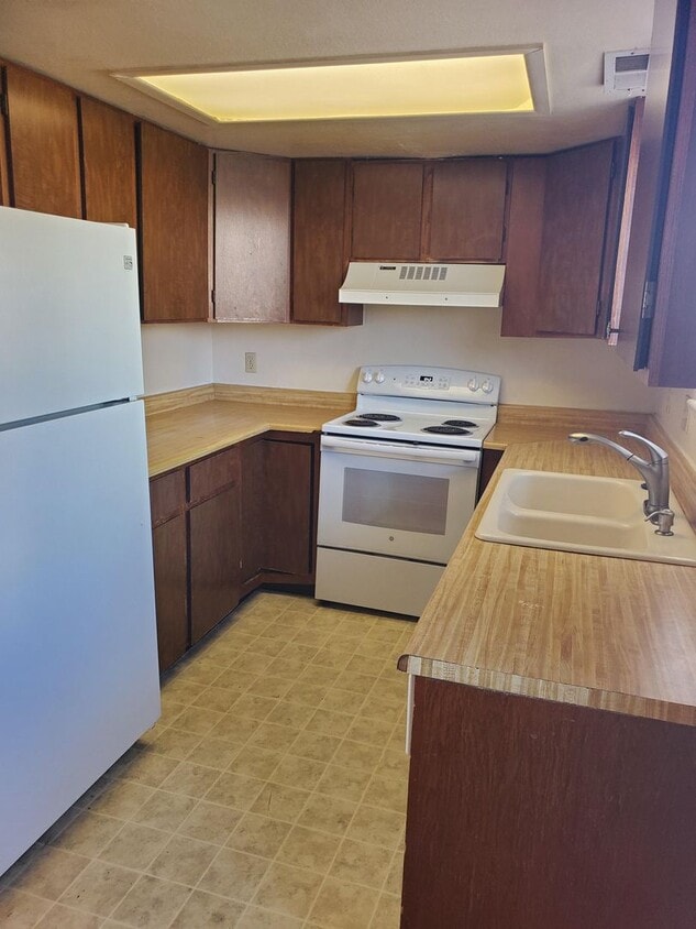 Foto del edificio - 2Bed, 1.5Bath Two Story in GJ!!!