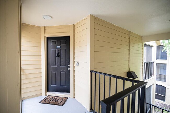 Foto del edificio - 413 Summit Ridge Pl