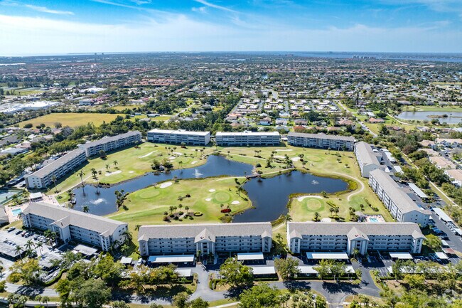 Aerial Photo - Glen Abbey At Golfview