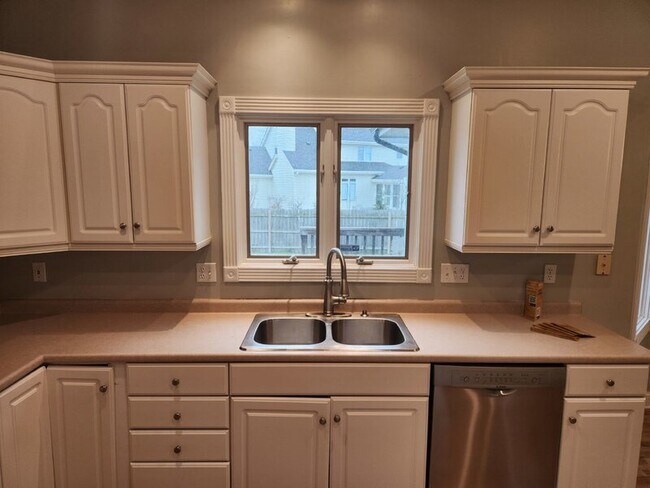 Foto del edificio - 13500 Sheridan Ave