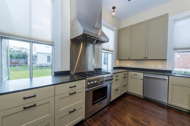 Foto del edificio - 309 Sampson St