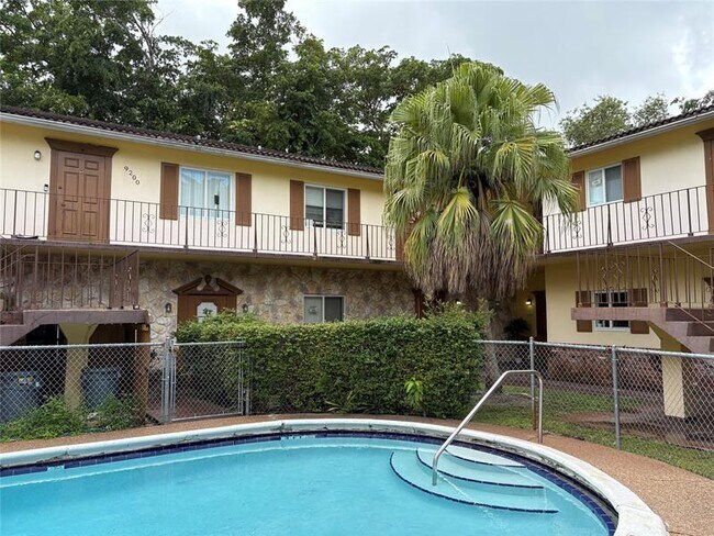 Foto del edificio - 9200 NW 38th Dr