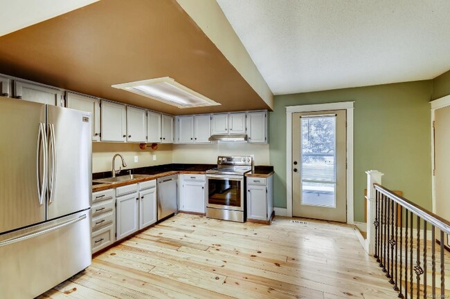 Building Photo - 3048 W 134th Pl