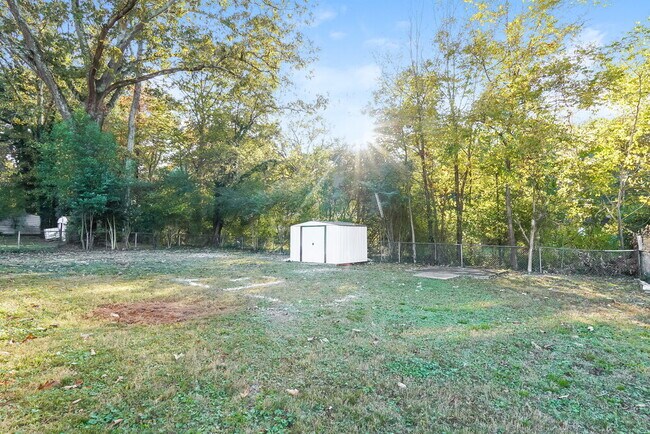 Foto del edificio - 216 Westwood Dr