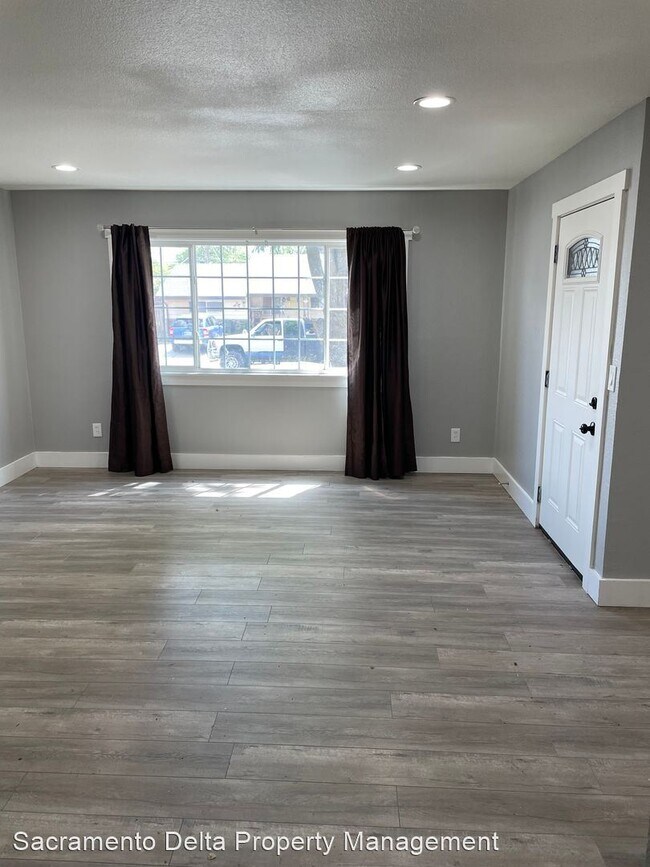Foto del edificio - 2 br, 1 bath House - 2001 Kirk Way