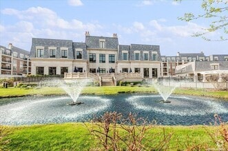 Building Photo - 3000 Royal Ct
