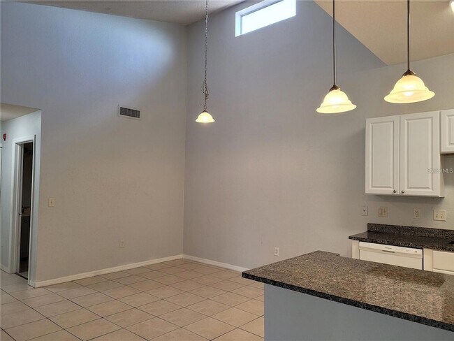 Foto del edificio - 155 N Pearl Lake Causeway