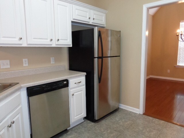 Foto del edificio - 1110 California Dr