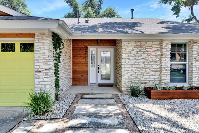 Foto del edificio - 2815 Inridge Dr