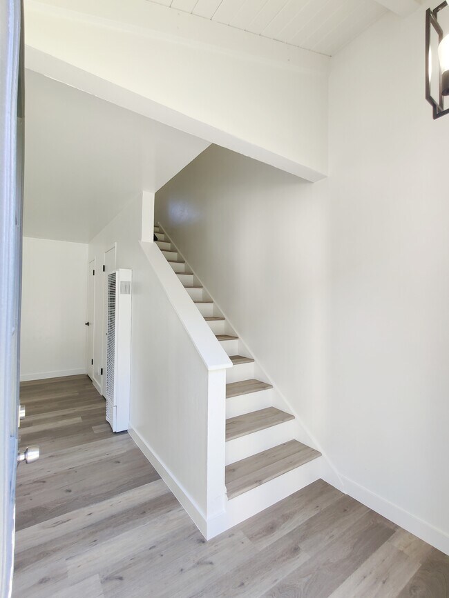 Foto del edificio - 334 N Livermore Ave