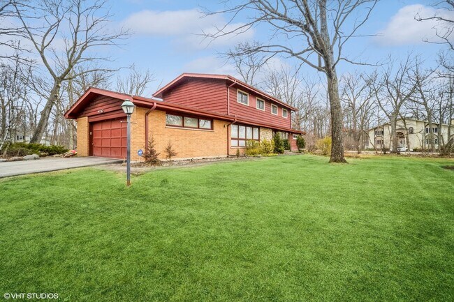 Building Photo - 1330 Woodland Ln