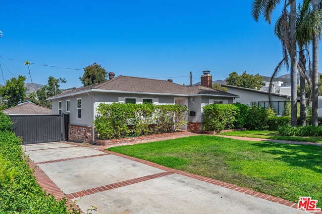 Building Photo - 769 Wildomar St