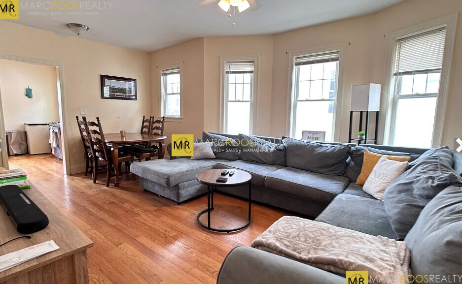 Primary Photo - 74 Brooks St