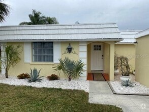 Building Photo - 5903 Tidewood Ave
