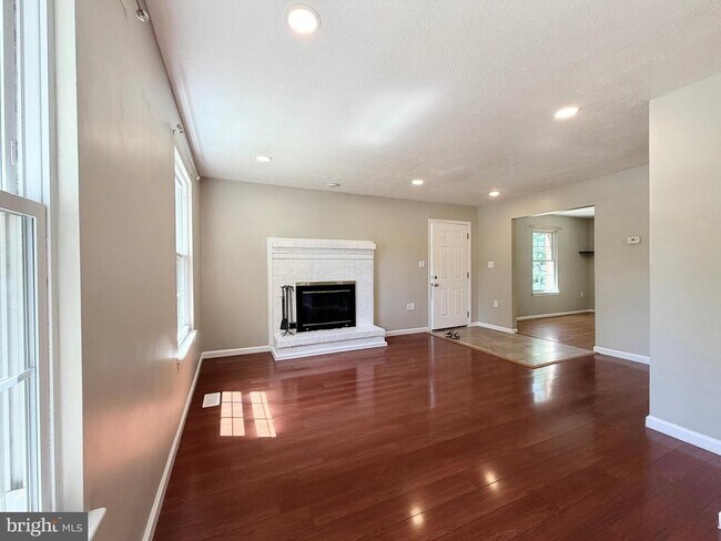 Building Photo - 19533 Fetlock Dr