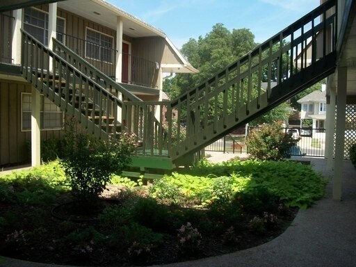 Primary Photo - 1 BED 1 BATH APARTMENT IN MESTA PARK ADDITION