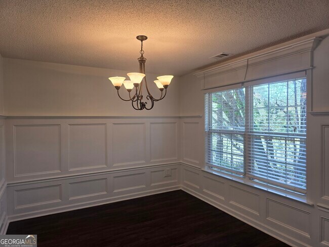 Foto del edificio - 434 Roberts Way