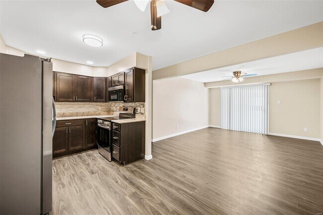 Foto del edificio - 1325 Prospect Village Ln