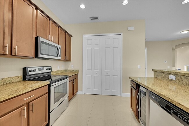 Building Photo - 12805 NW 83rd Ct