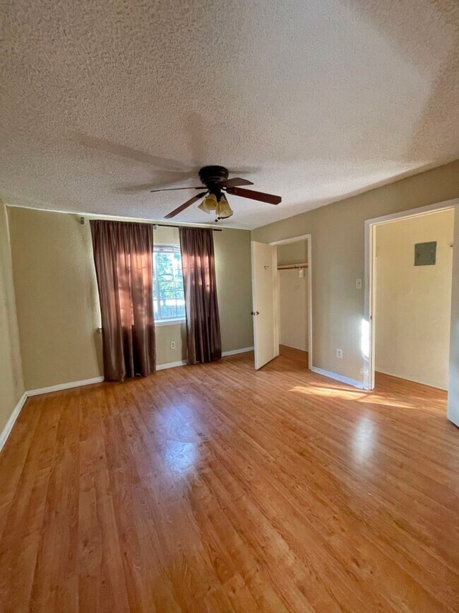 Foto del edificio - 2800 Jeanetta St