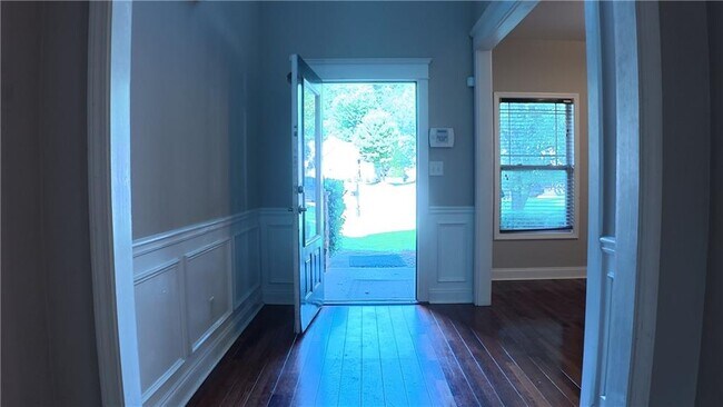 Building Photo - 3440 Kentwater Dr