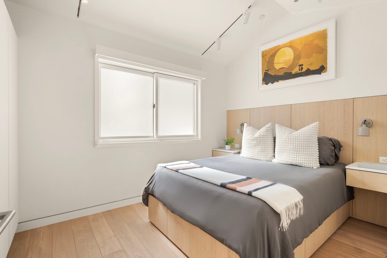 Foto del edificio - 211 W Main St