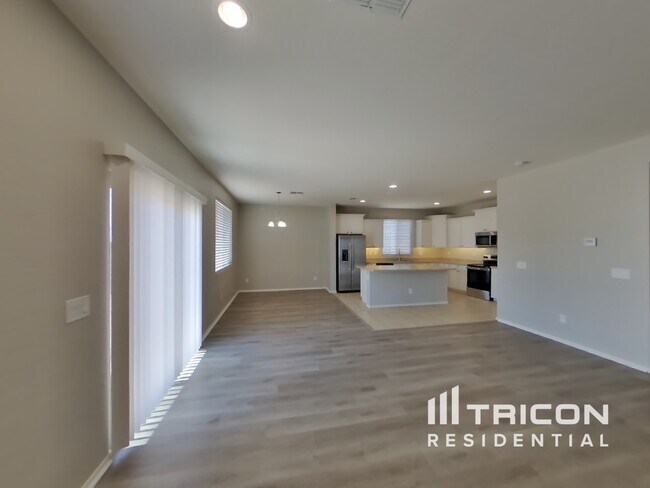 Foto del edificio - 10555 W Crown King Rd