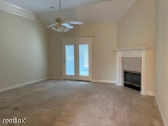 Building Photo - 3 br, 2 bath House - 13290 English Cv