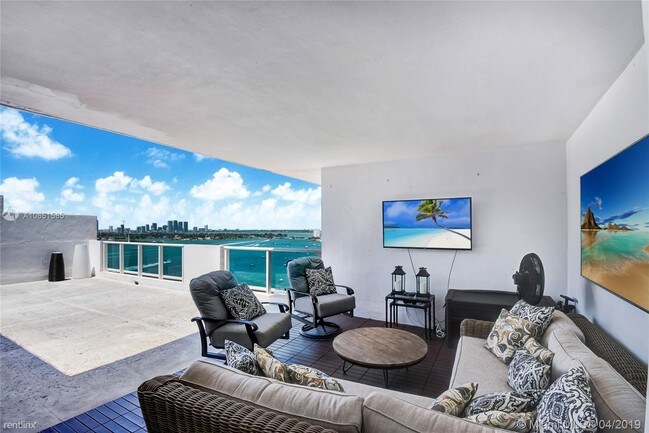 Building Photo - 2 br, 2.5 bath Condo - 1000 West Ave Apt TS9