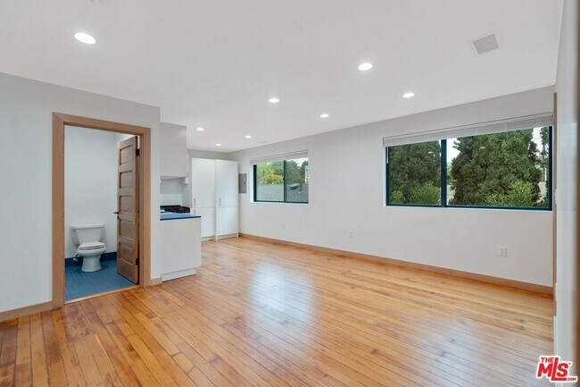 Foto del edificio - 7013 1/2 N Figueroa St