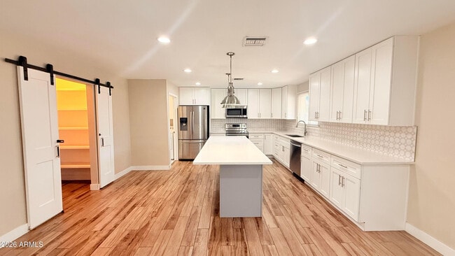 Building Photo - 3919 N 85th St