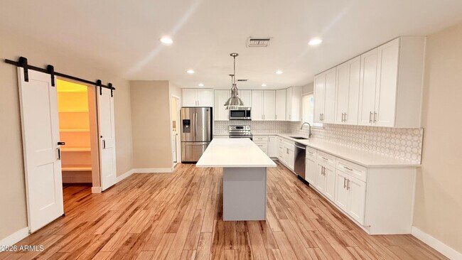 Foto del edificio - 3919 N 85th St