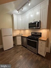 Building Photo - 224 W 14th St