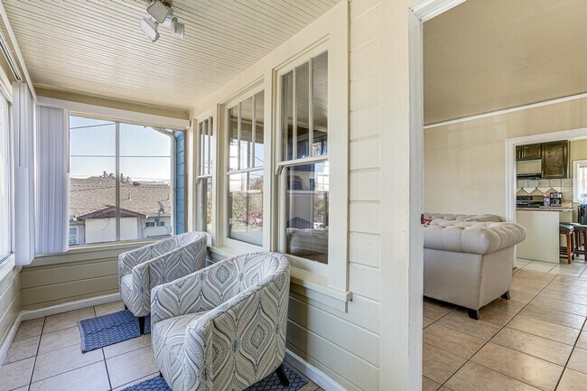 Building Photo - 1216 84th Ave