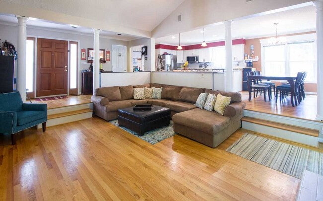 Foto del edificio - 3 bedroom home - great backyard - Lake Jeanette