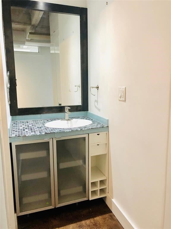 Foto del edificio - 2016 Main St