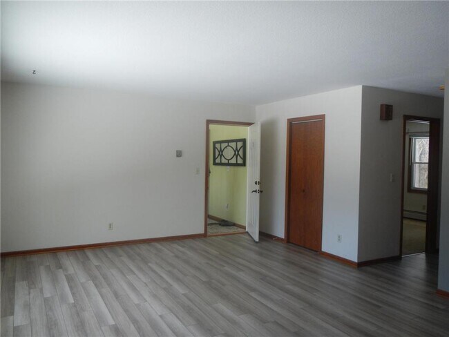 Building Photo - 438 Jacobs Ln