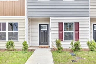 Building Photo - 157 Buckhorn Ave