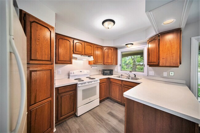 Foto del edificio - 2923 Burlington Ct