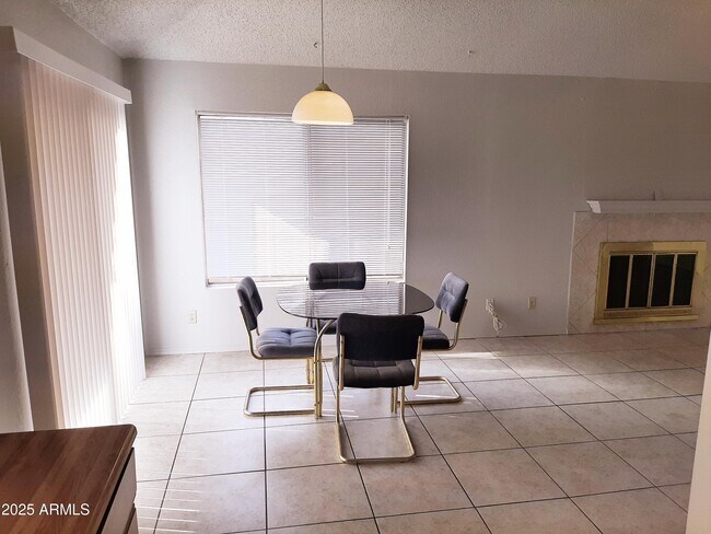 Foto del edificio - 4243 E Contessa St