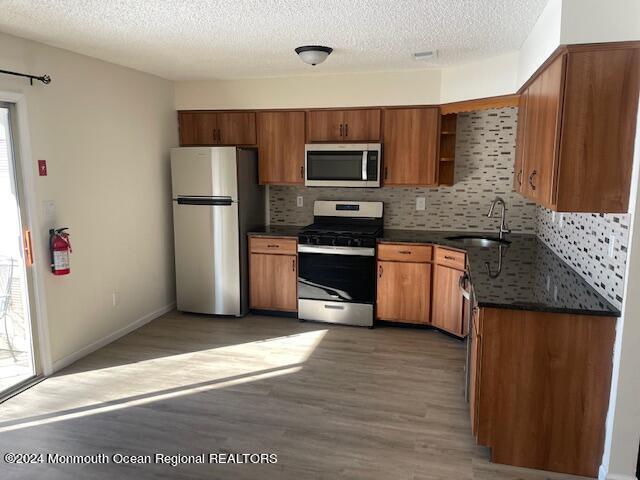 Building Photo - 33 Trumbull Dr